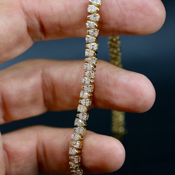 6.50 Carat Pear Shape Lab-Grown Diamond Bracelet in 14K Yellow Gold - Picture 1 of 4